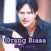 About Orang Biasa Song