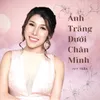 Trăng Dưới Chân Mình