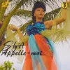 About Appelle-moi Song