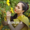 About Bên Dòng Sông Cái Song