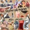 Skyller på regnet