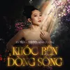 About Khóc Bên Dòng Sông Song