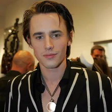 Reeve Carney