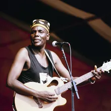 Oliver Mtukudzi