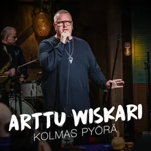 Kolmas pyörä (Vain elämää kausi 12)