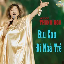 Địu Con Đi Nhà Trẻ