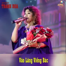 Vào Lăng Viếng Bác