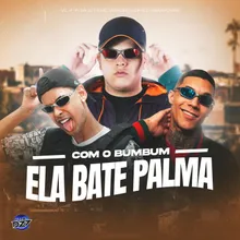 COM O BUMBUM ELA BATE PALMA