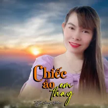 Chiếc Áo Em Thay