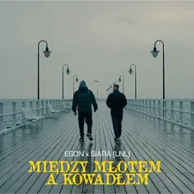 Między Młotem a Kowadłem