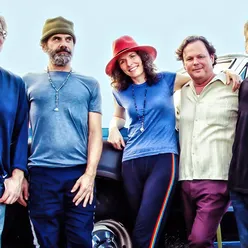 Edie Brickell & New Bohemians