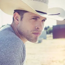 Dustin Lynch