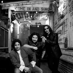 Los Lonely Boys