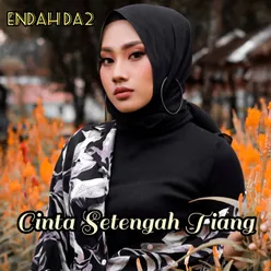 Cinta Setengah Tiang