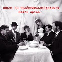 Í yfirgefnu húsi