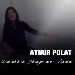 Duvarlara Yazıyorum İsmini Akustik