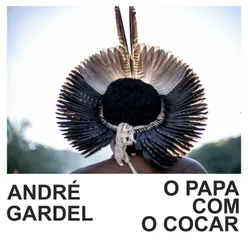 O Papa Com o Cocar