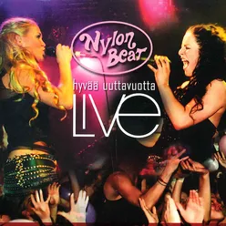 Syytön Live