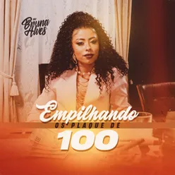 Empilhando Os Plaque De 100