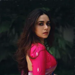 amruta khanvilkar