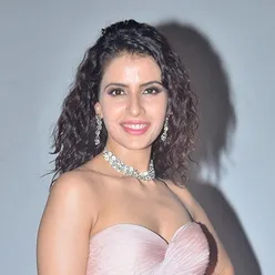 smriti kalra