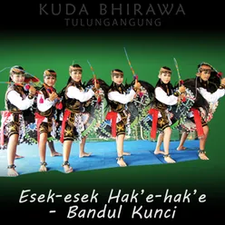 Esek-esek Hak'e-hak'e - Bandul Kunci