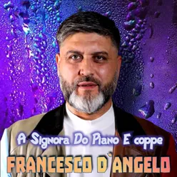 A Signora Do Piano E Coppe