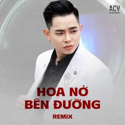 Hoa Nở Bên Đường