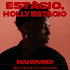 Estácio, Holly Estácio