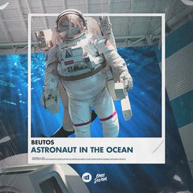 Download lagu astronaut in the ocean cover